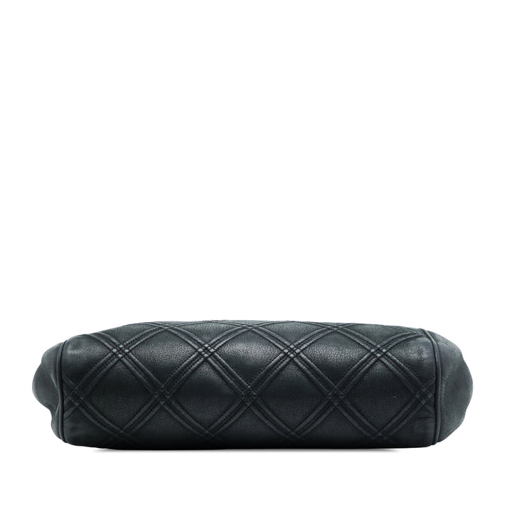 Chanel CC Matelassé Double Stitch Kiss Lock Pochette avec chaîne Cuir d'agneau