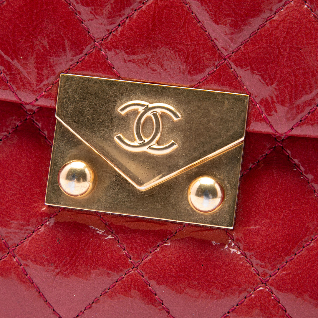 Chanel Matelassé Cuir verni Cuir de chèvre Pagoda Accordion à rabat