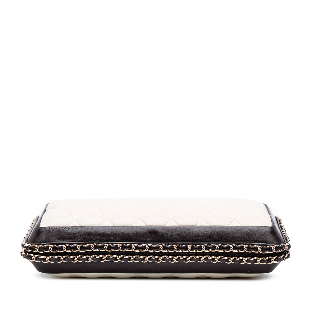 Chanel Bicolor Quilted Cuir d’agneau Chain Around Pochette Blanc – GABY PARIS Authentique