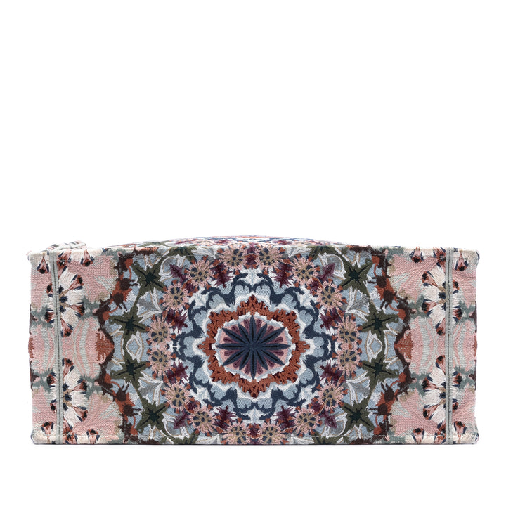 Dior Book Tote brodé KaleiDiorscopic Grand Rose – vue 3 – GABY PARIS
