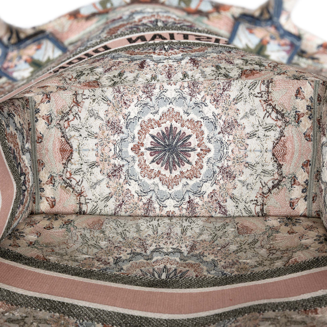 Dior Book Tote brodé KaleiDiorscopic Grand Rose – vue 4 – GABY PARIS