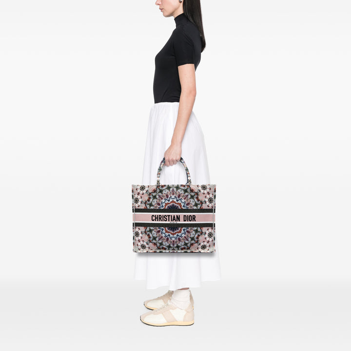 Dior Book Tote brodé KaleiDiorscopic Grand Rose – vue 7 – GABY PARIS