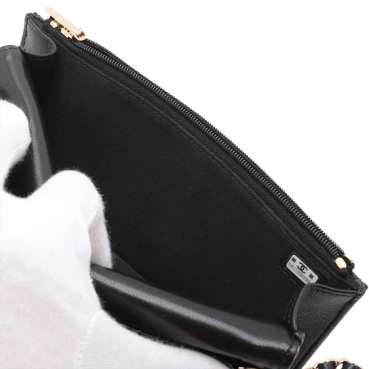 Chanel CC Matelassé Cuir d’agneau et Cuir verni à rabat Phone Holder