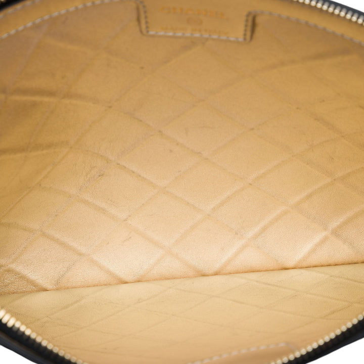 Chanel Large Matelassé Surpiqué Cuir de veau Zip Pochette
