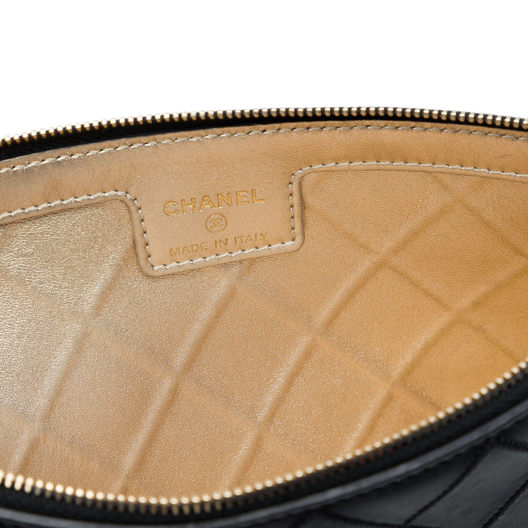 Chanel Large Matelassé Surpiqué Cuir de veau Zip Pochette