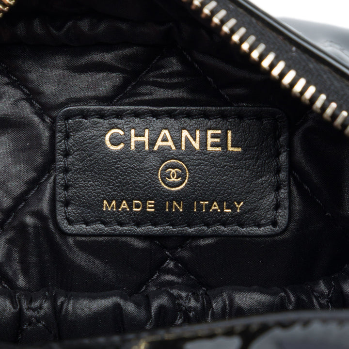 Chanel CC Matelassé Cuir verni Cosmetic Pochette