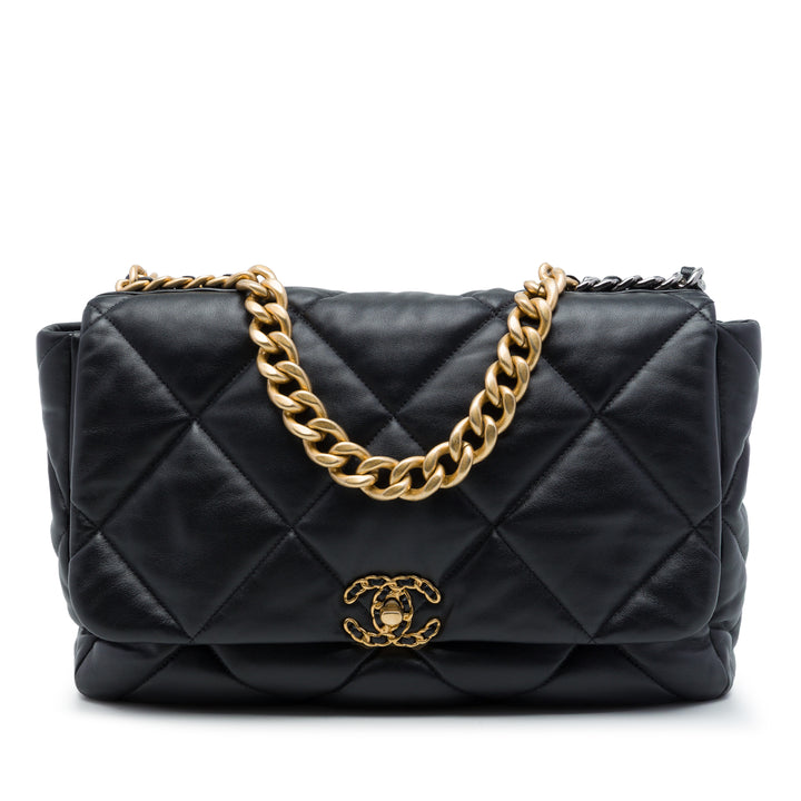 Chanel 19 à rabat Maxi Cuir d'agneau Noir – vue principale – GABY PARIS