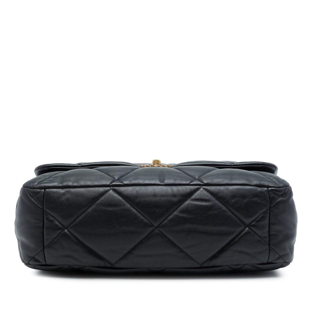Chanel 19 à rabat Maxi Cuir d'agneau Noir – vue 3 – GABY PARIS