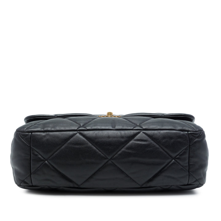 Chanel 19 à rabat Maxi Cuir d'agneau Noir – vue 3 – GABY PARIS