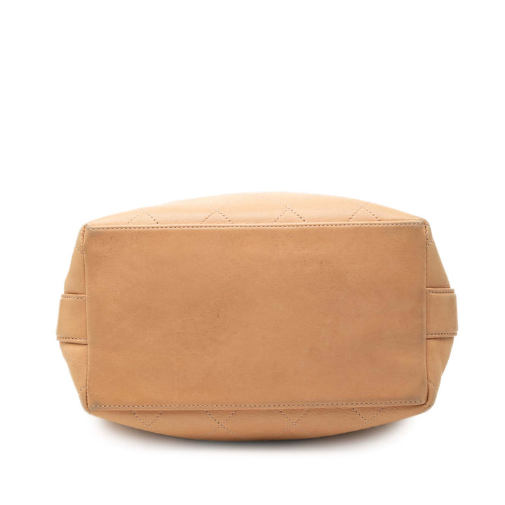 Chanel CC Matelassé On My Shoulder Sac à cordon seau Grand Cuir de veau