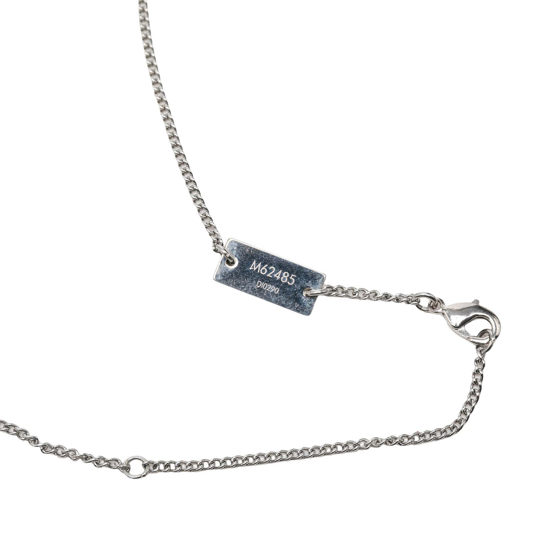 Louis Vuitton Collier Pendant Monogram Argenté – vue 5 – GABY PARIS