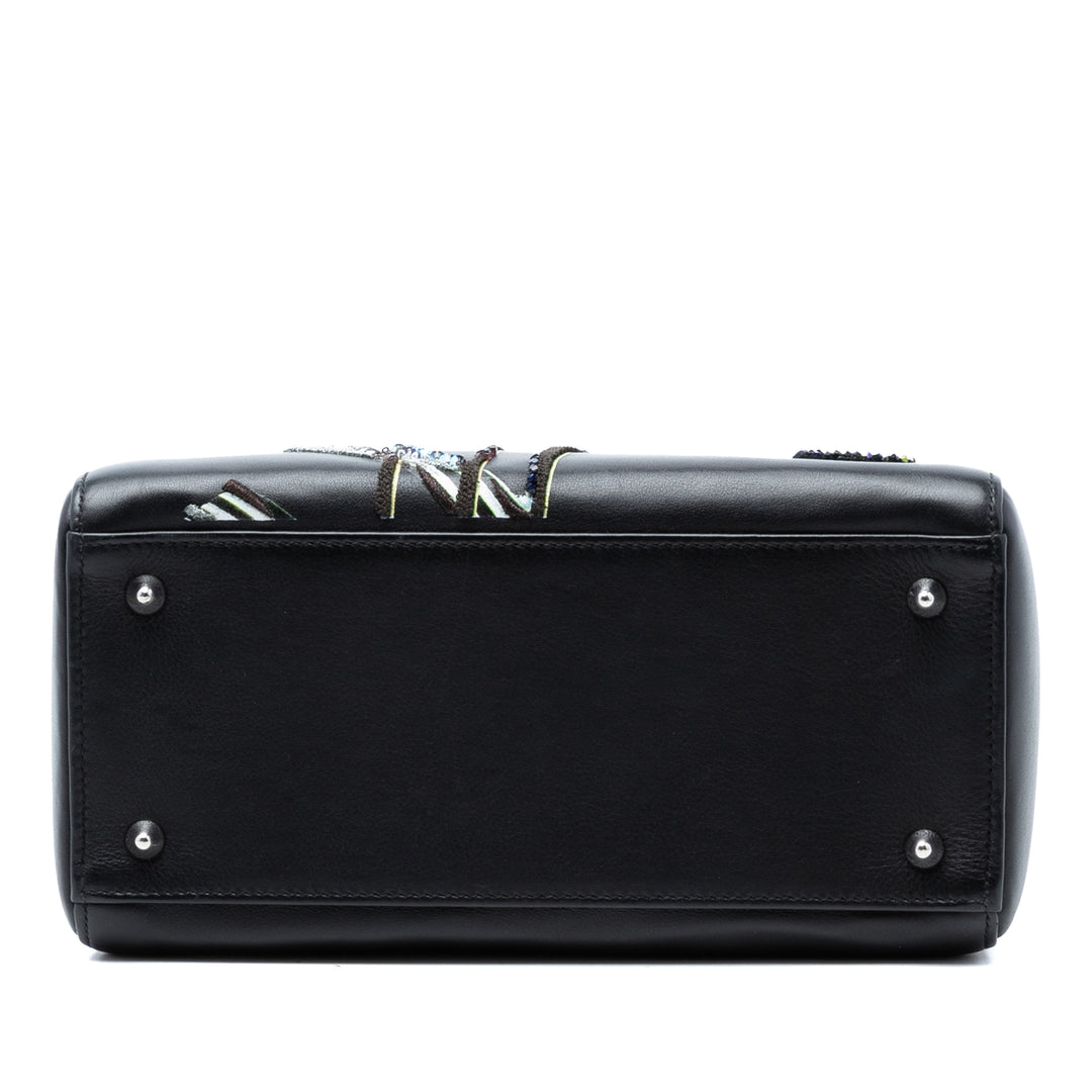 Dior Medium Cuir de veau brodé Flower Lady Dior