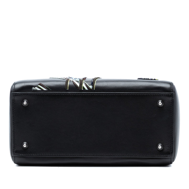 Dior Medium Cuir de veau brodé Flower Lady Dior