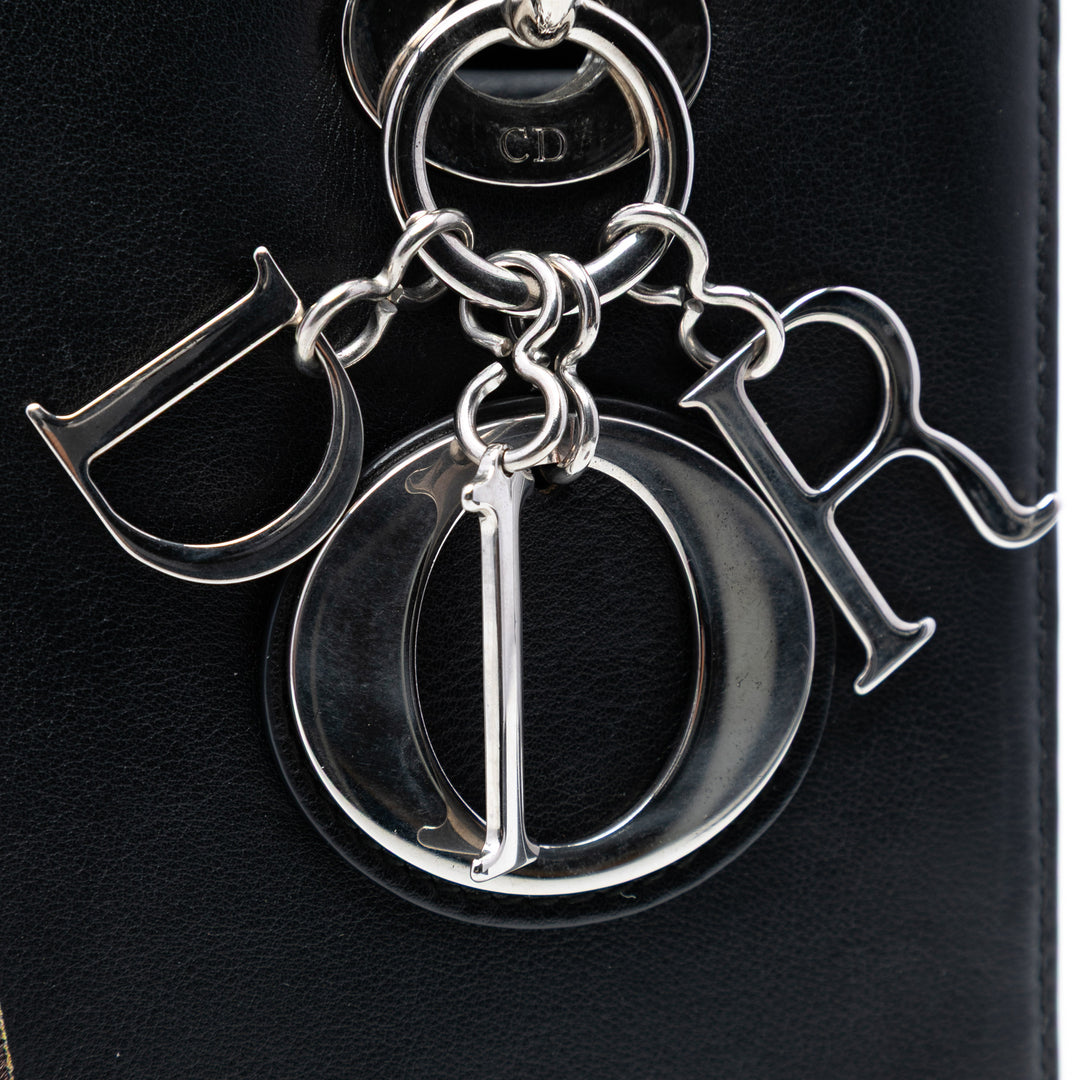Dior Medium Cuir de veau brodé Flower Lady Dior