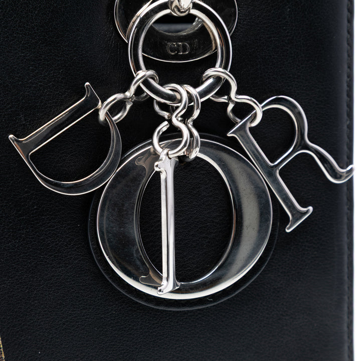 Dior Medium Cuir de veau brodé Flower Lady Dior