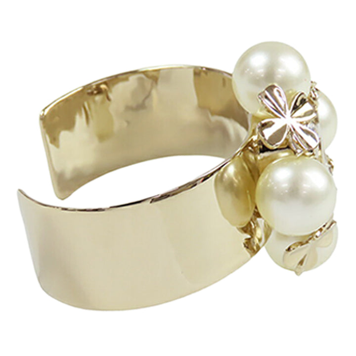 Chanel CC plaqué Perles fantaisie Clover Cuff Bracelet