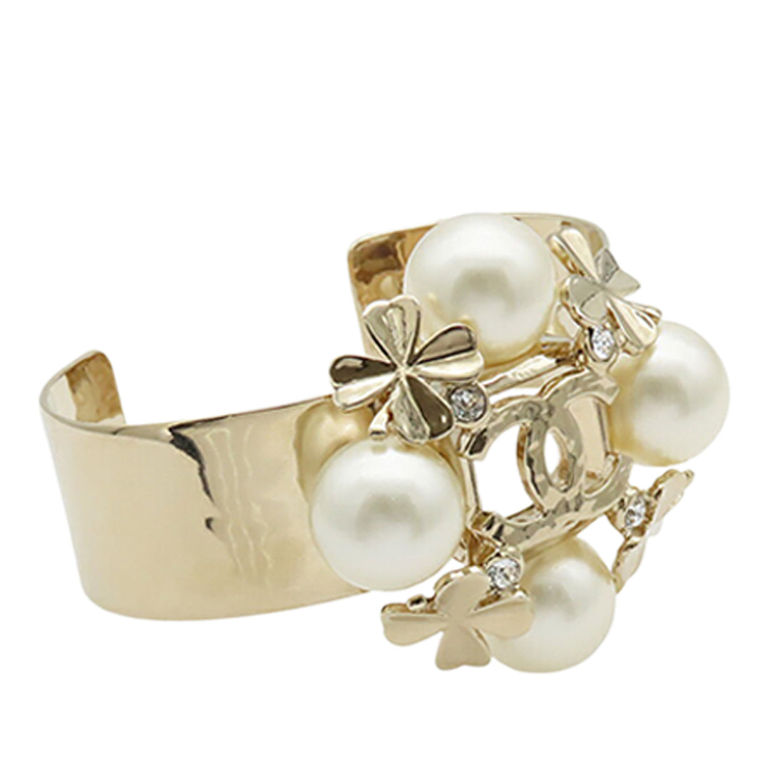 Chanel CC plaqué Perles fantaisie Clover Cuff Bracelet