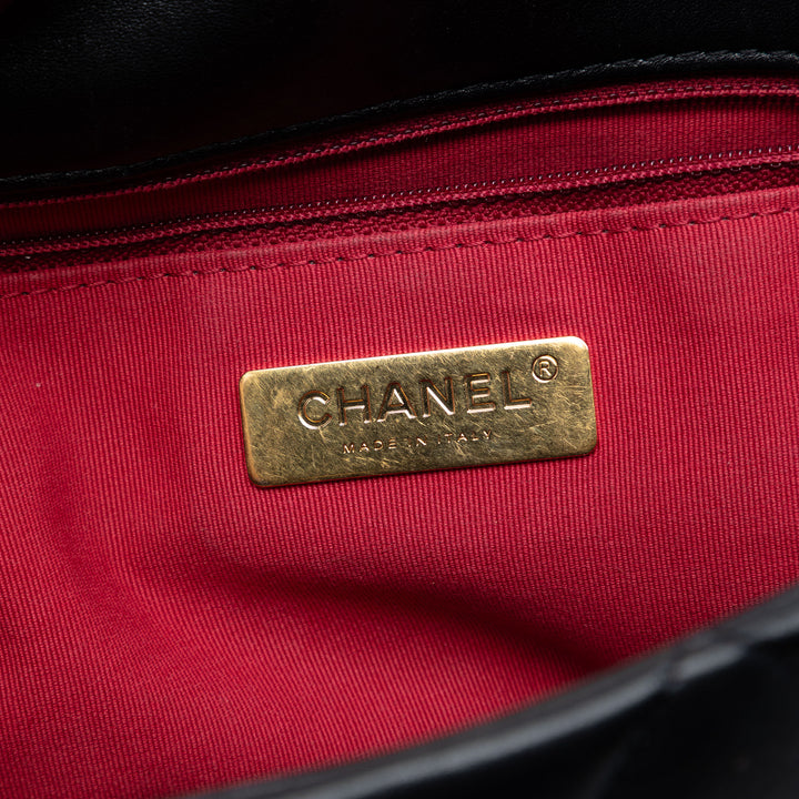 Chanel Large Cuir d’agneau 19 à rabat