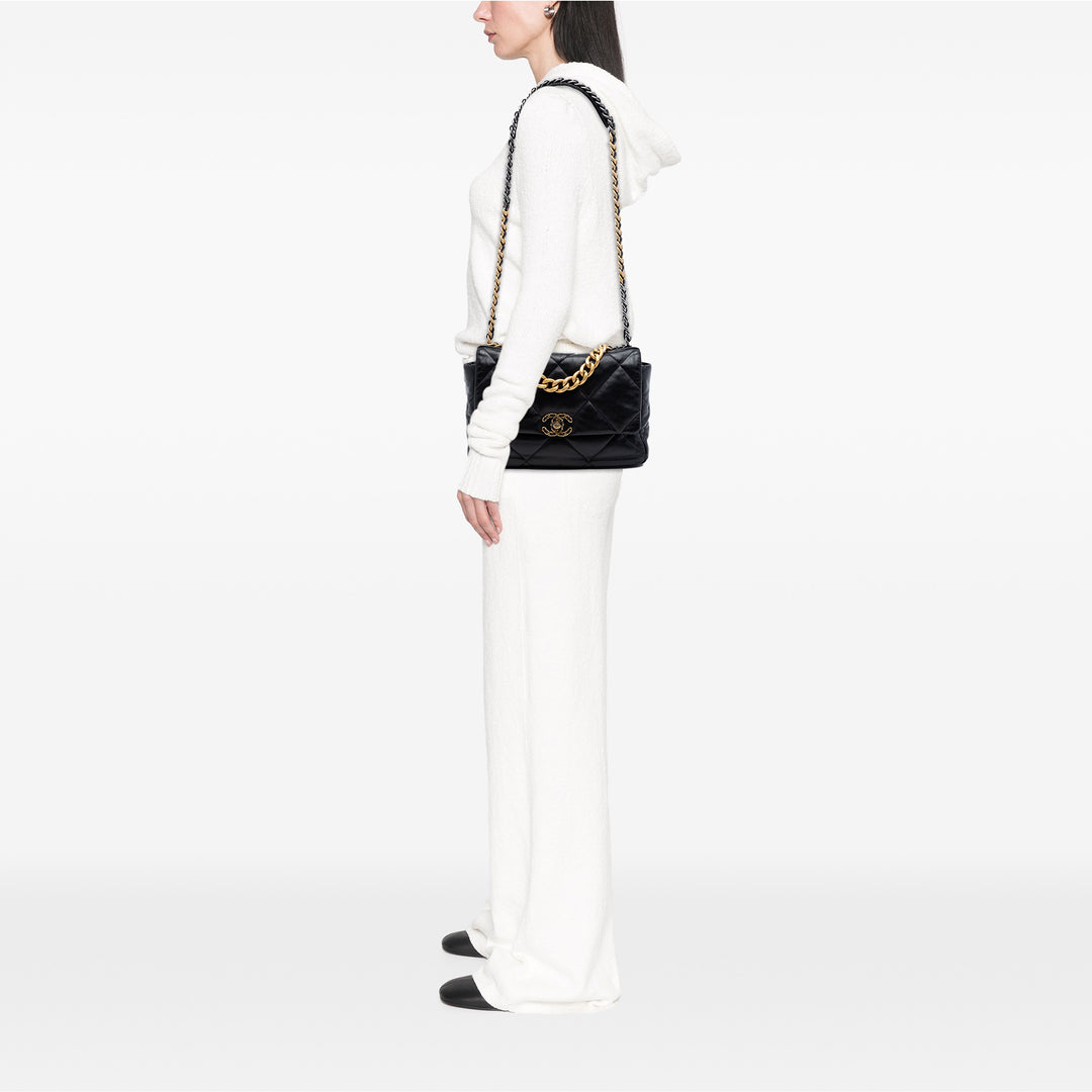Chanel Large Cuir d’agneau 19 à rabat