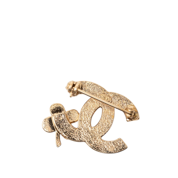 Chanel CC plaqué Strass Clover Leaf Pin Broche