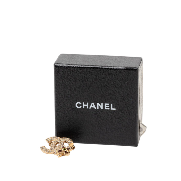 Chanel CC plaqué Strass Clover Leaf Pin Broche