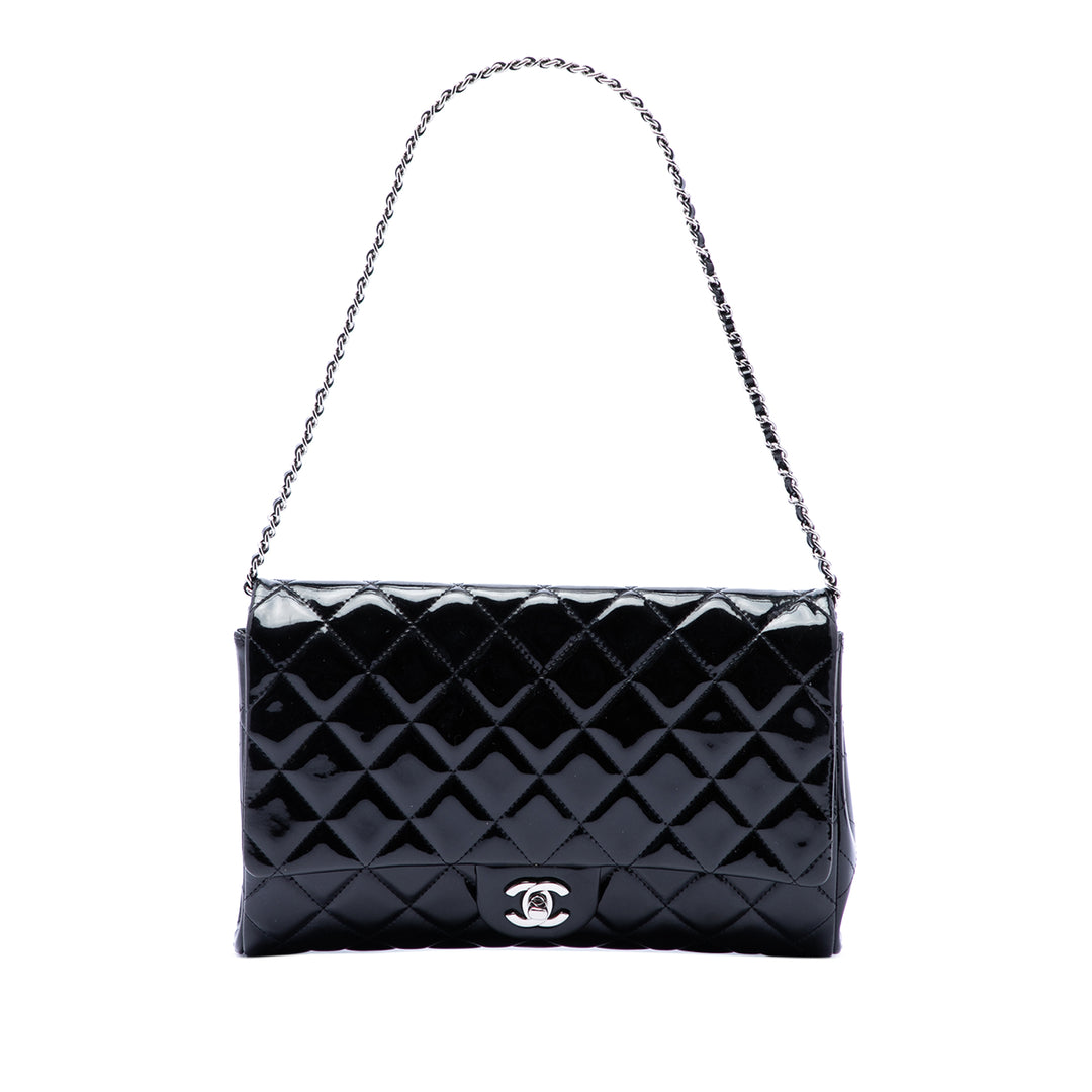Chanel CC Matelassé Cuir verni Pochette avec chaîne