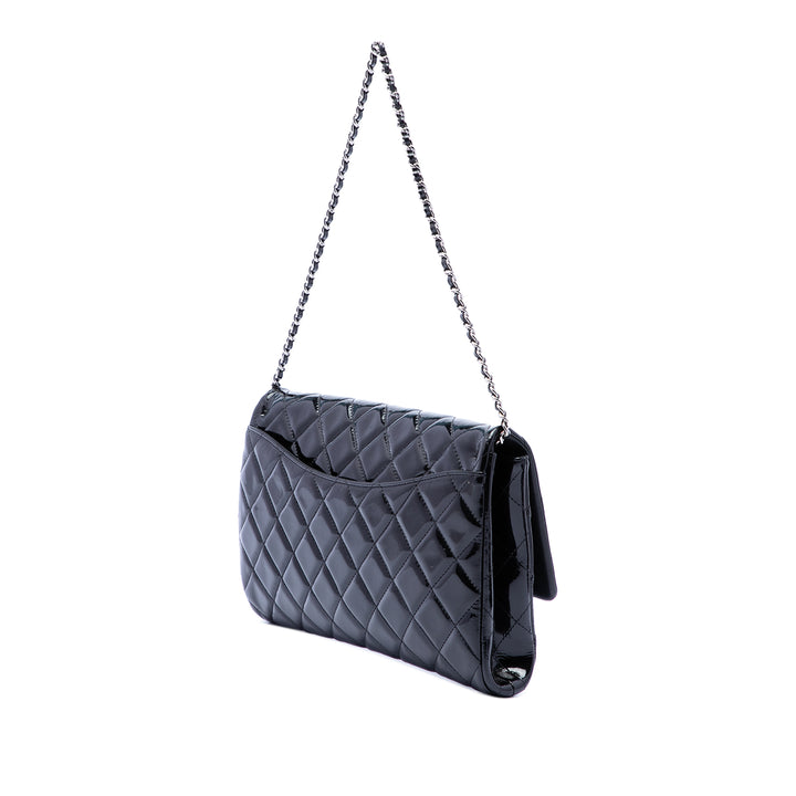 Chanel CC Matelassé Cuir verni Pochette avec chaîne