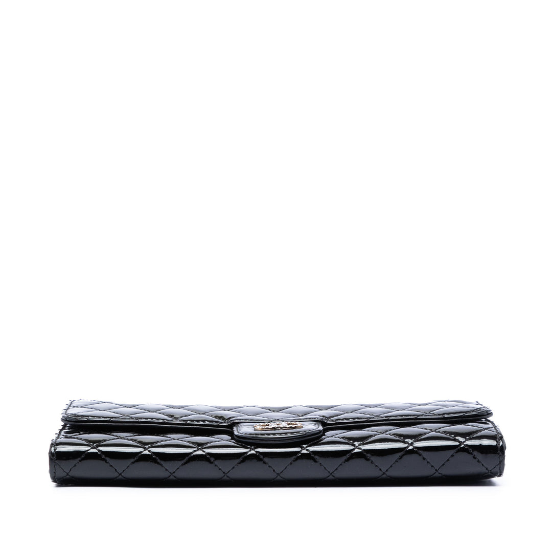 Chanel CC Matelassé Cuir verni Brilliant East West Wallet on Chain