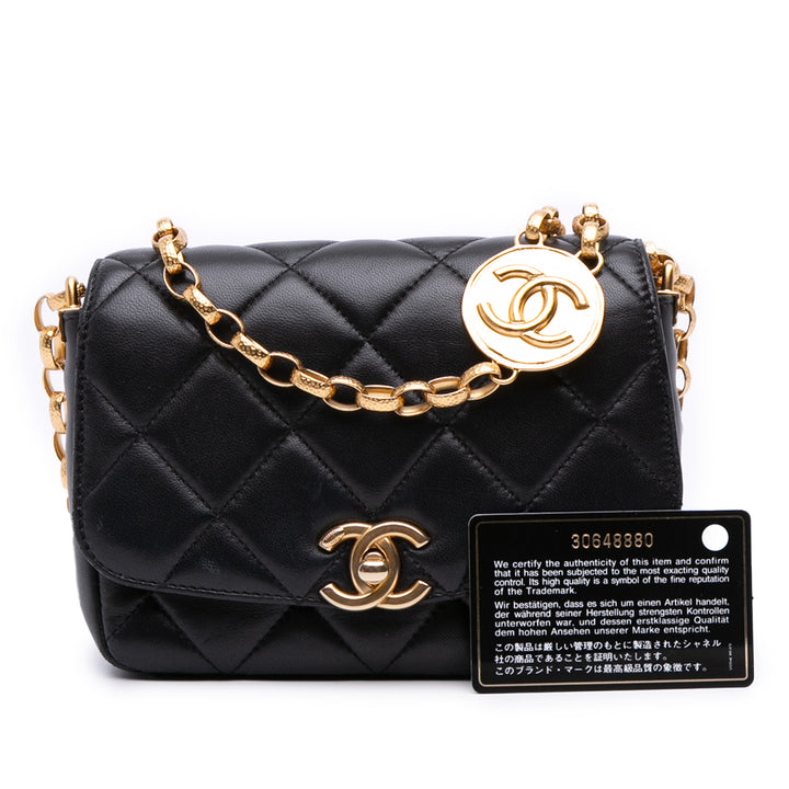 Chanel Small Quilted Cuir d’agneau CC Coin Flap Noir – GABY PARIS Authentique