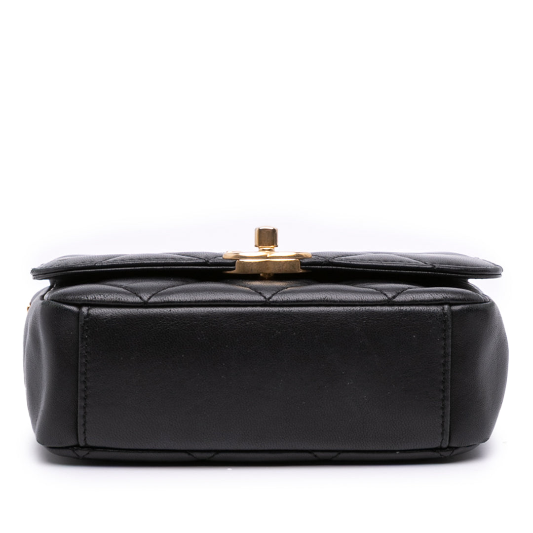 Chanel Small Quilted Cuir d’agneau CC Coin Flap Noir – GABY PARIS Authentique