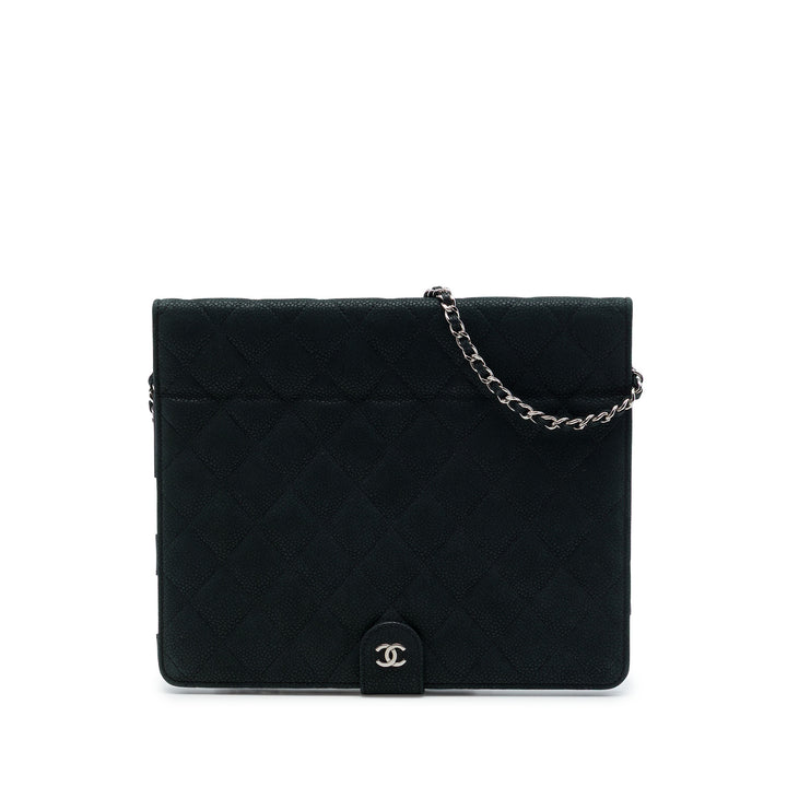 Chanel Étui CC Matelassé iPad avec chaîne Cuir caviar Noir – vue principale – GABY PARIS