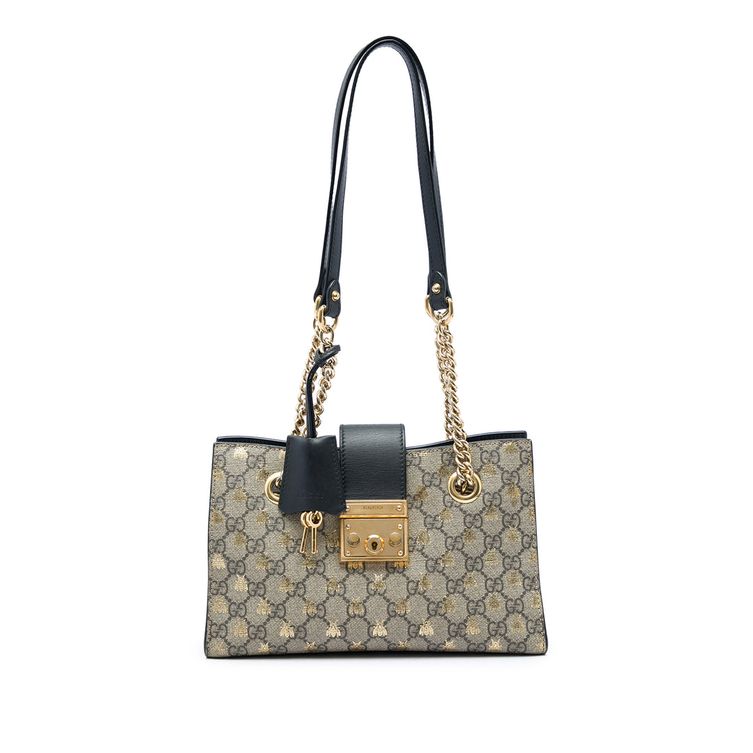 Gucci Bee Padlock Cabas Petit GG Supreme Beige – vue principale – GABY PARIS