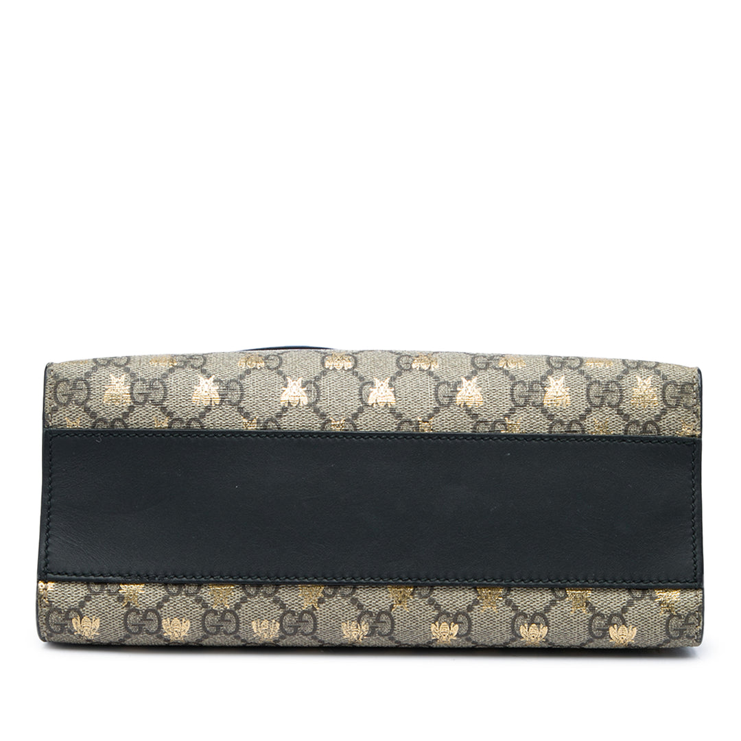Gucci Bee Padlock Cabas Petit GG Supreme Beige – vue 3 – GABY PARIS