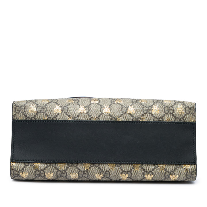 Gucci Bee Padlock Cabas Petit GG Supreme Beige – vue 3 – GABY PARIS