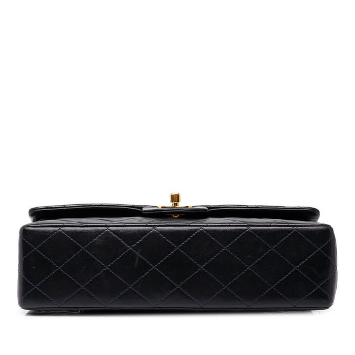 Chanel Sac porté épaule Classic Double rabat Moyen Cuir d'agneau Noir – vue 3 – GABY PARIS