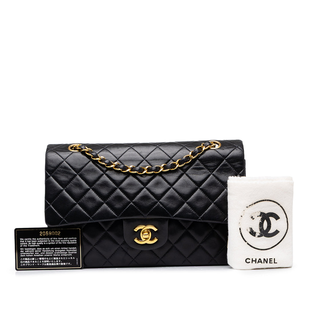 Chanel Sac porté épaule Classic Double rabat Moyen Cuir d'agneau Noir – vue 7 – GABY PARIS