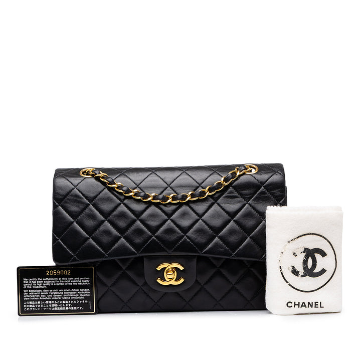 Chanel Sac porté épaule Classic Double rabat Moyen Cuir d'agneau Noir – vue 7 – GABY PARIS