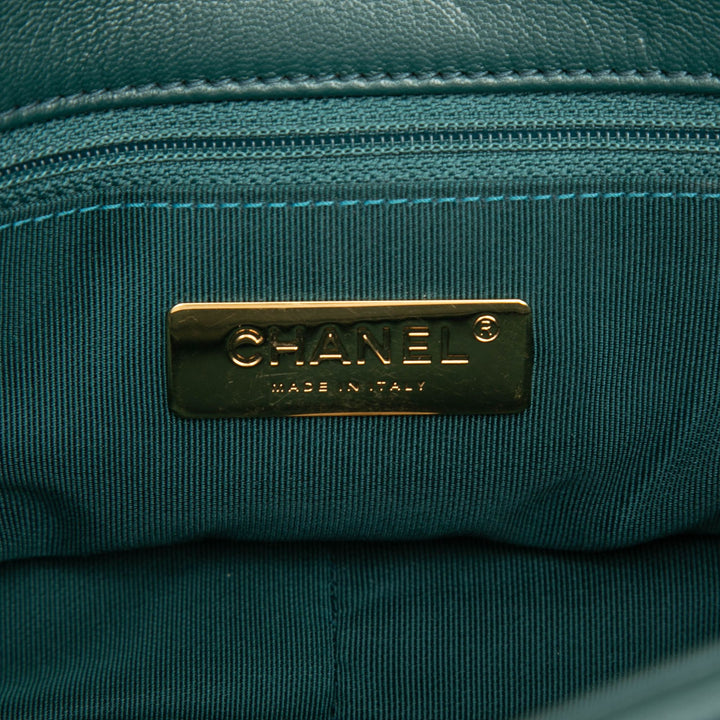 Chanel 19 à rabat Grand Cuir d'agneau Vert