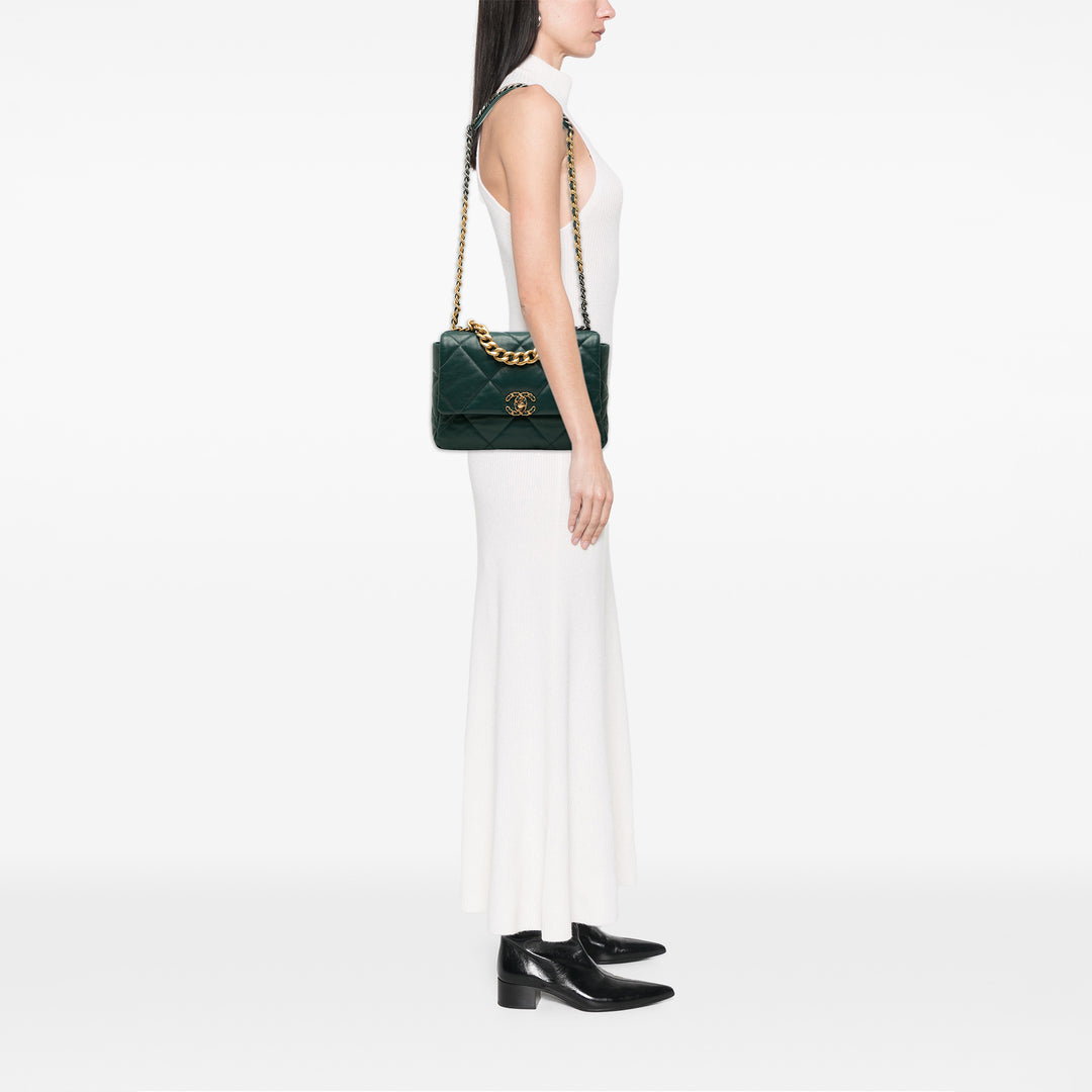 Chanel 19 à rabat Grand Cuir d'agneau Vert