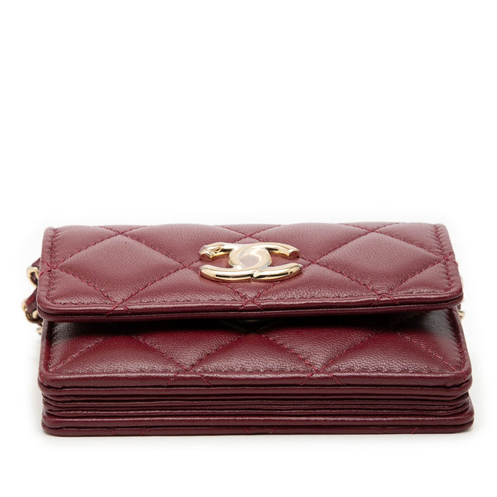 Chanel CC Matelassé Cuir d’agneau Card Holder On Chain