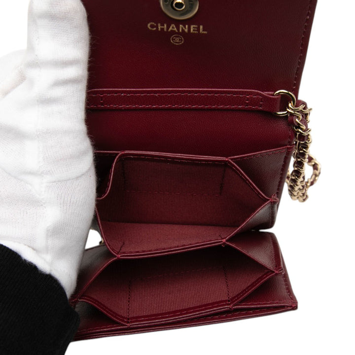 Chanel CC Matelassé Cuir d’agneau Card Holder On Chain