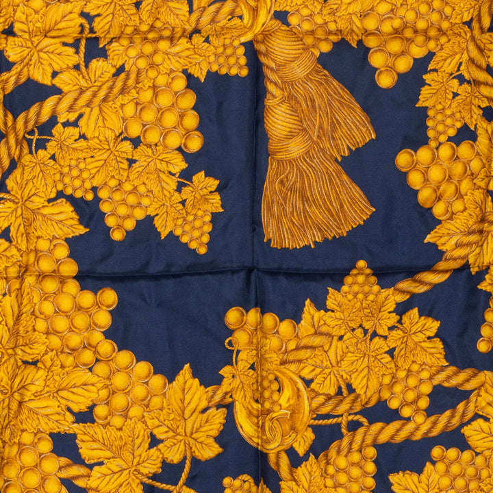 Chanel Foulard Golden Rope Pompon Grape Bleu – vue 6 – GABY PARIS