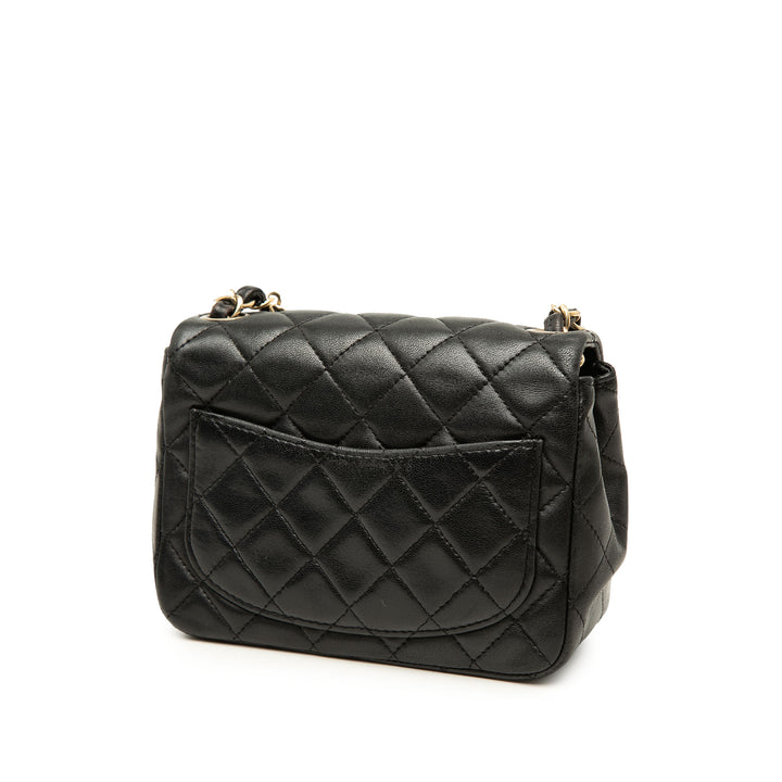 Chanel Classic Carré Rabat simple Mini Cuir d'agneau Noir – vue 2 – GABY PARIS