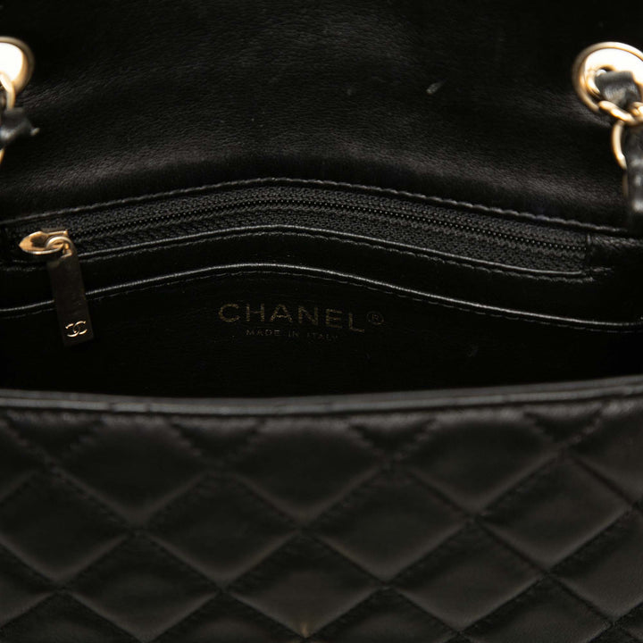 Chanel Classic Carré Rabat simple Mini Cuir d'agneau Noir – vue 5 – GABY PARIS