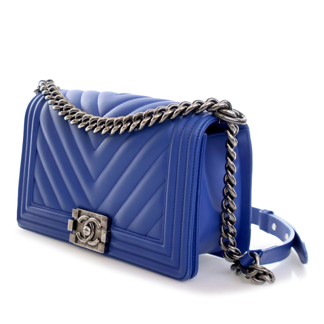 Chanel Old Medium Chevron Cuir de veau Boy à rabat