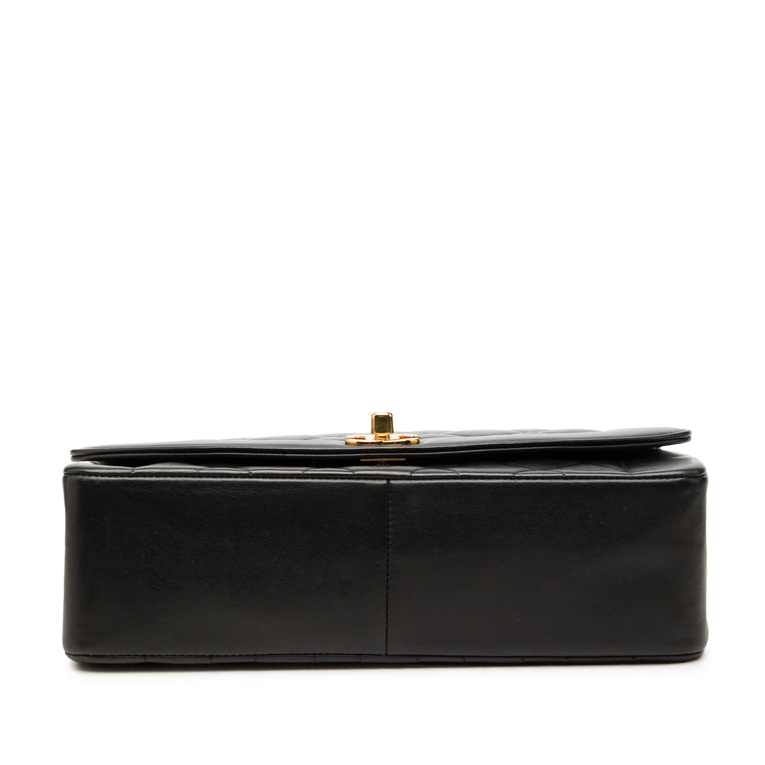 Chanel Sac porté épaule Matelassé Diana Rabat simple Petit Cuir d'agneau Noir – vue 3 – GABY PARIS