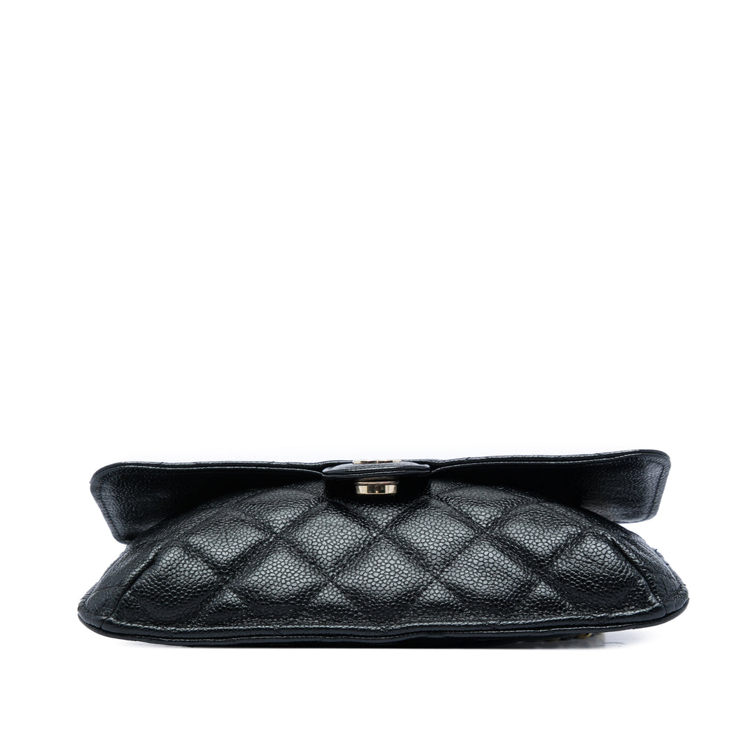 Chanel Cabas Graffiti Foldable in à rabat Noir – vue 3 – GABY PARIS
