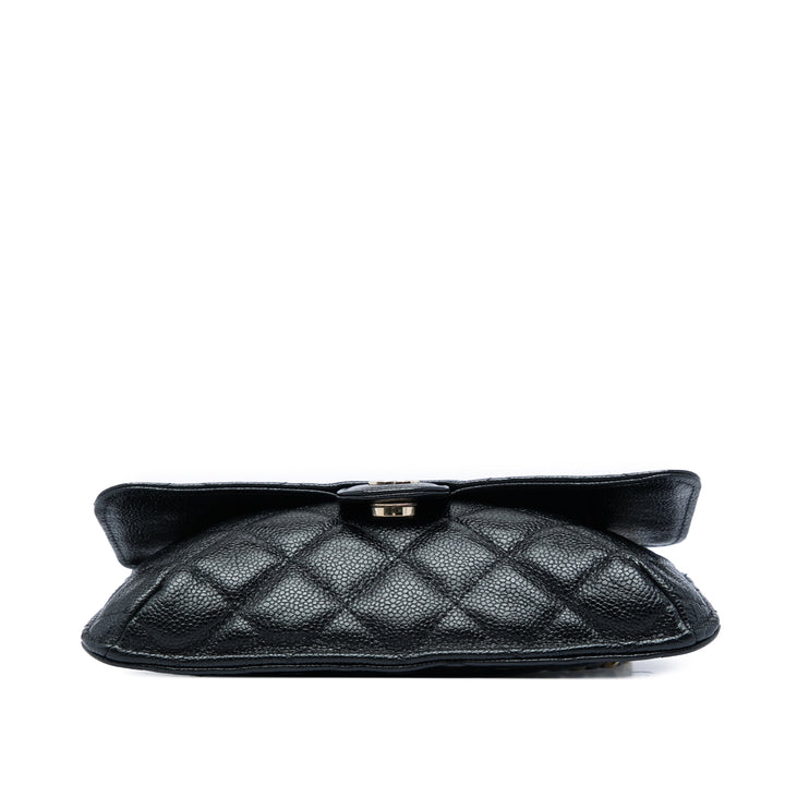 Chanel Cabas Graffiti Foldable in à rabat Noir – vue 3 – GABY PARIS