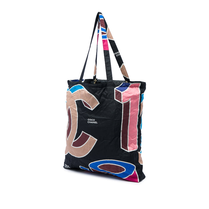 Chanel Cabas Graffiti Foldable in à rabat Noir – vue 6 – GABY PARIS
