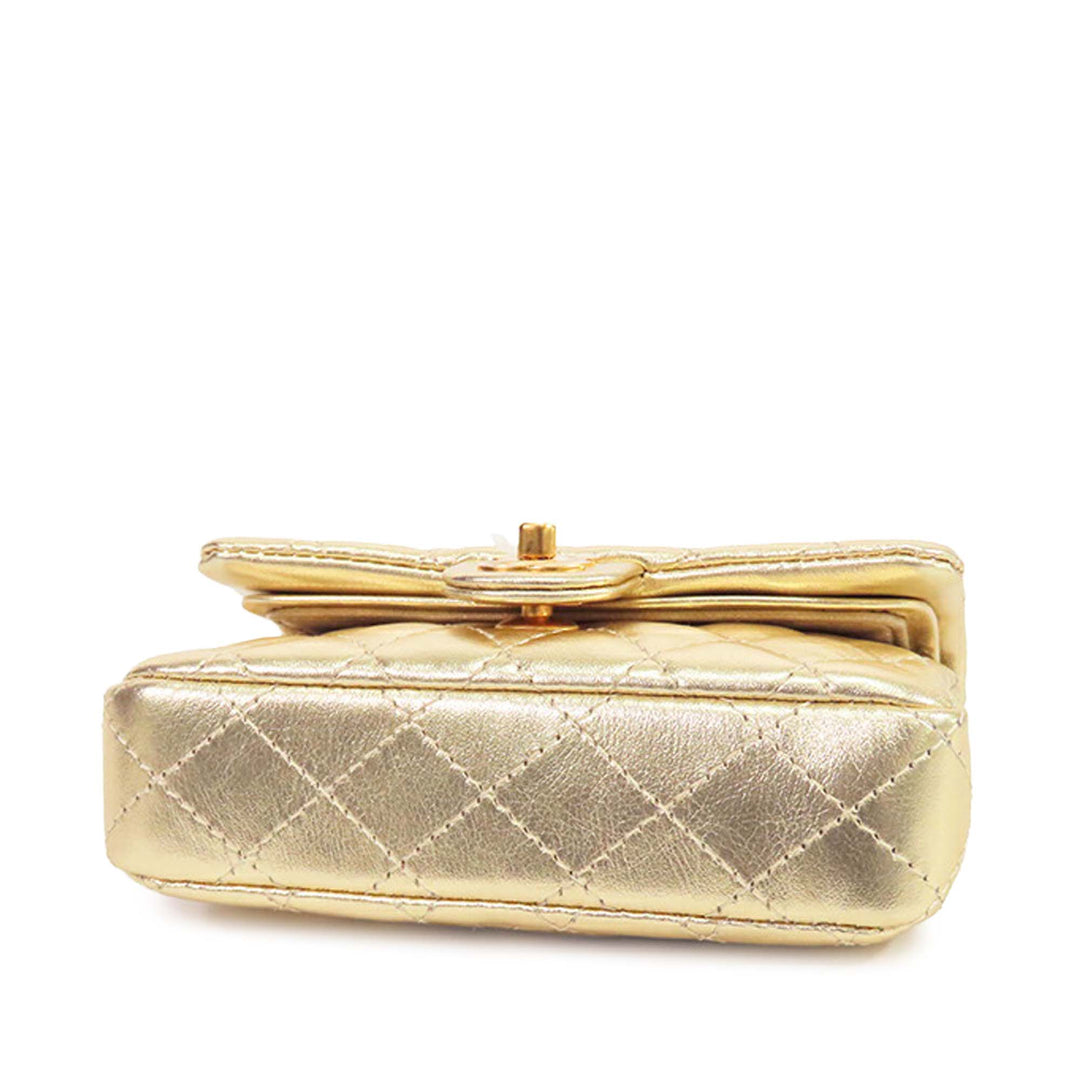 Chanel Mini Classic Métallisé Cuir de veau Charm Double rabat Doré – GABY PARIS Authentique